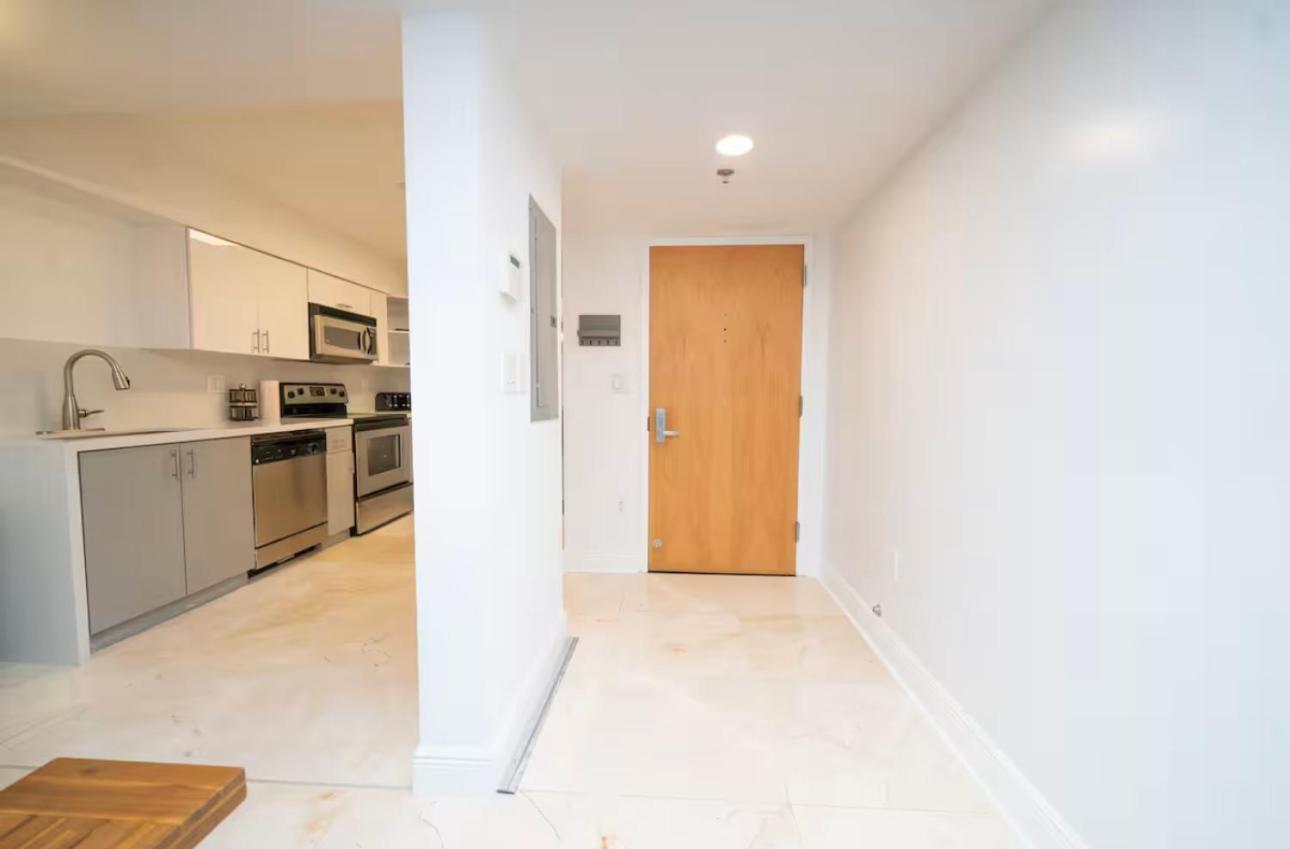Exclusive Ocean View In Brickell Apartment *