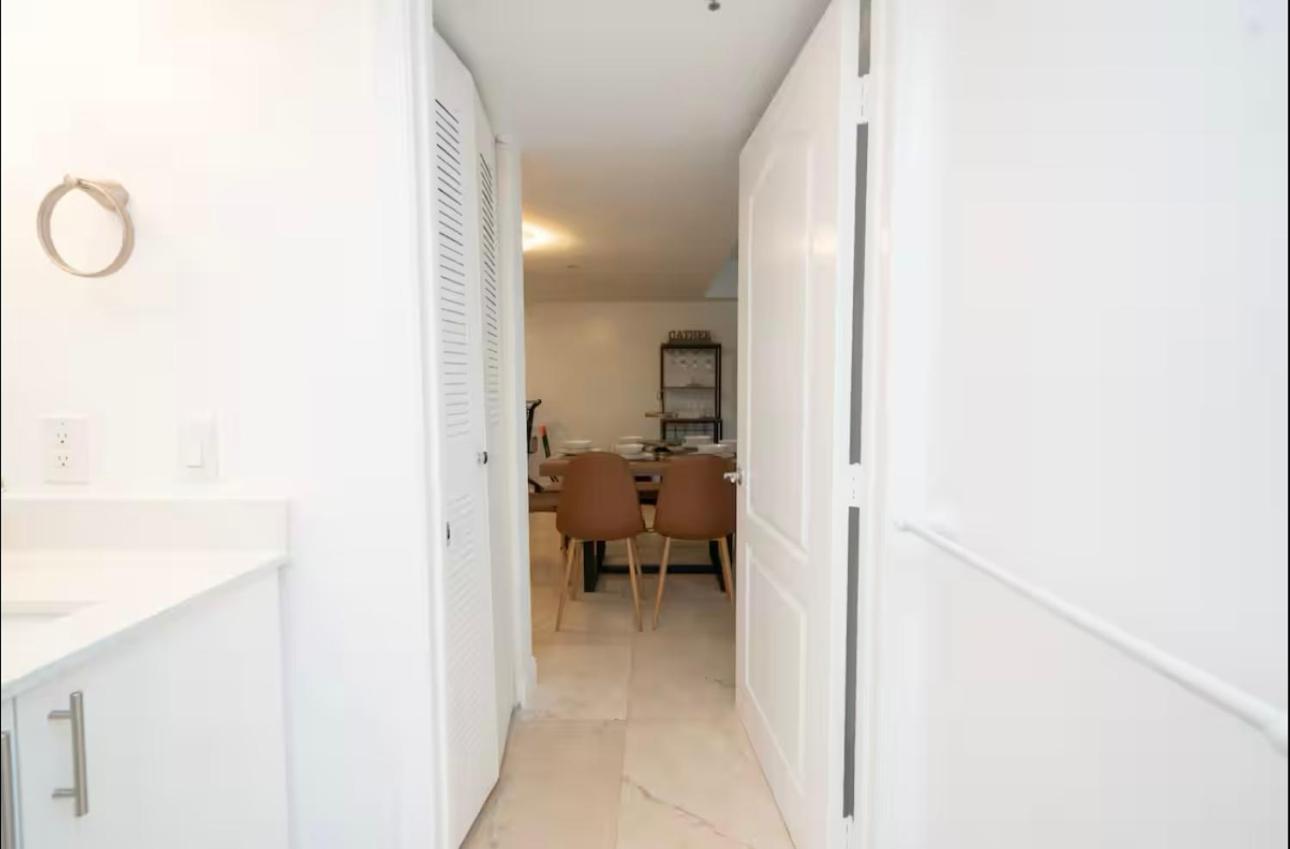 Exclusive Ocean View In Brickell Apartment *